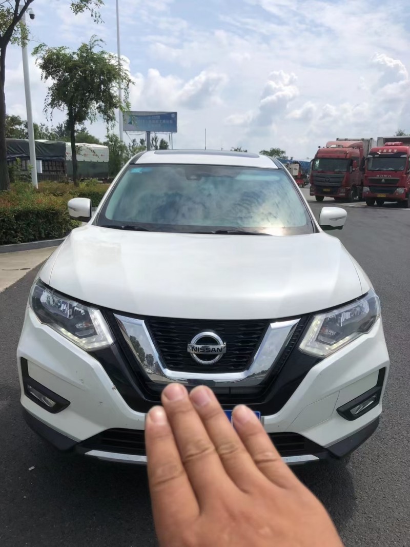 濰坊19年日產奇駿1