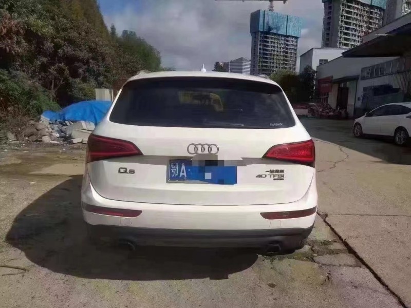 宜昌14年奧迪Q57