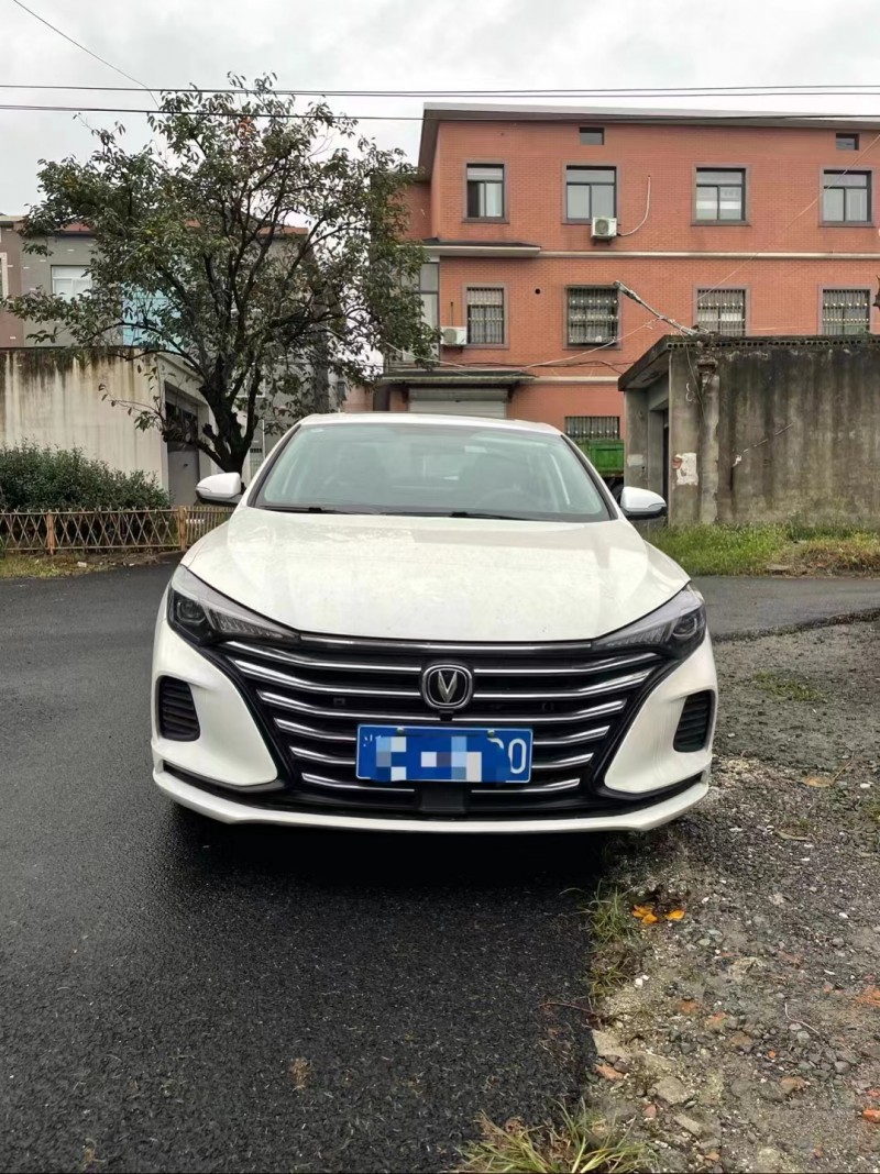 湖州21年長安汽車逸動1