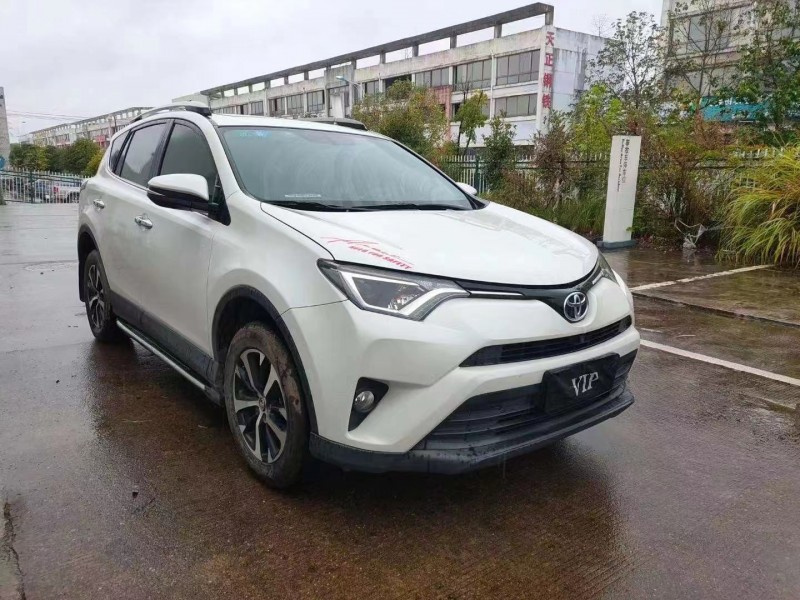 南昌17年豐田RAV4榮放2
