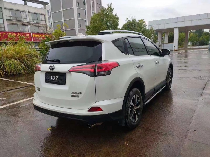 南昌17年豐田RAV4榮放7
