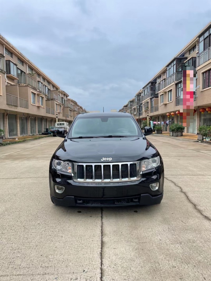 徐州13年Jeep大切諾基1