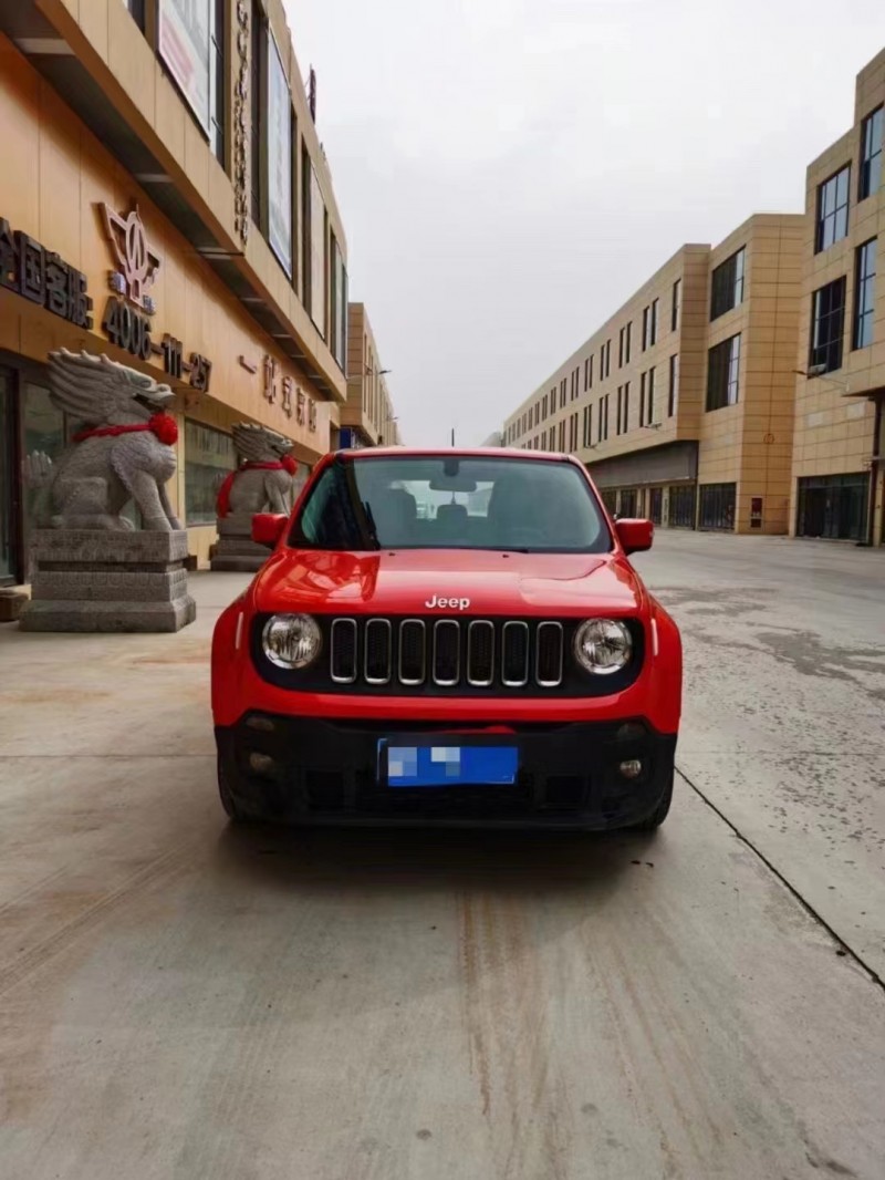 濟寧17年Jeep自由俠1