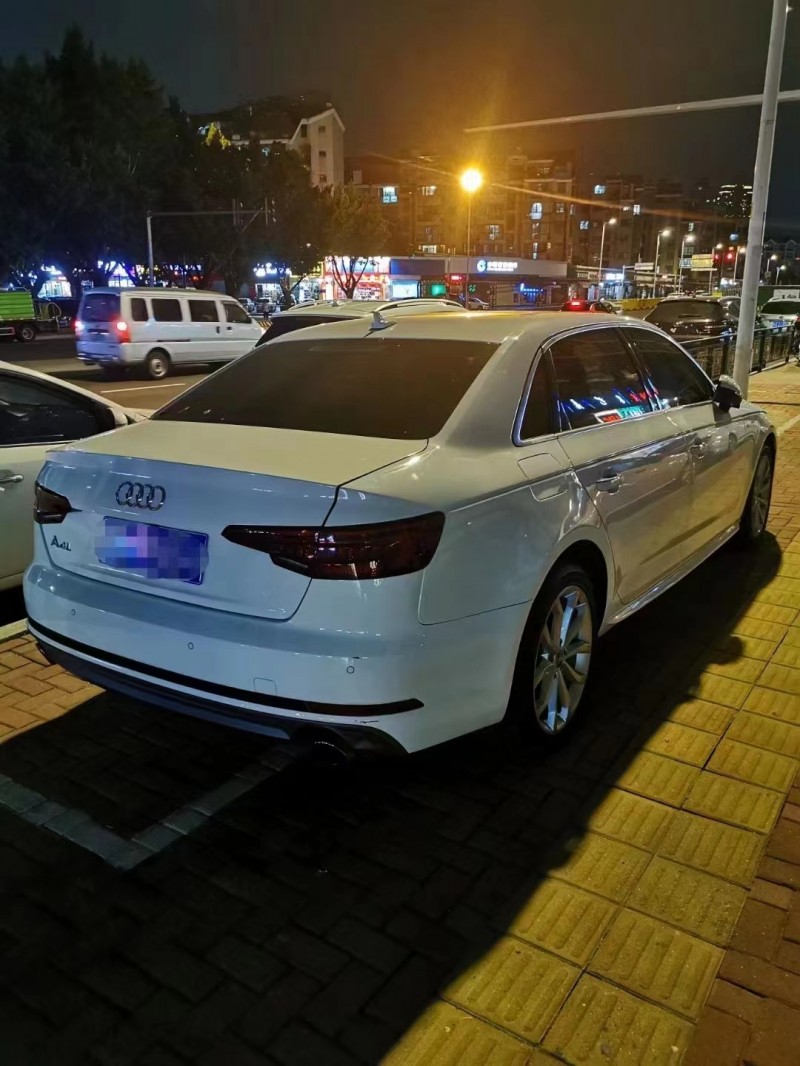 廈門18年奧迪A4L4