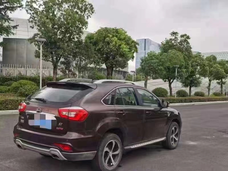 廈門15年比亞迪S72
