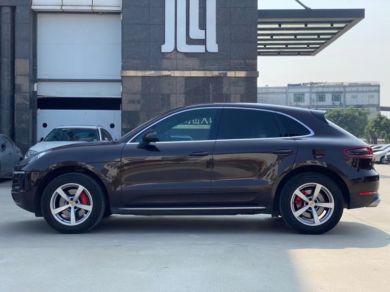 東莞18年保時捷Macan4