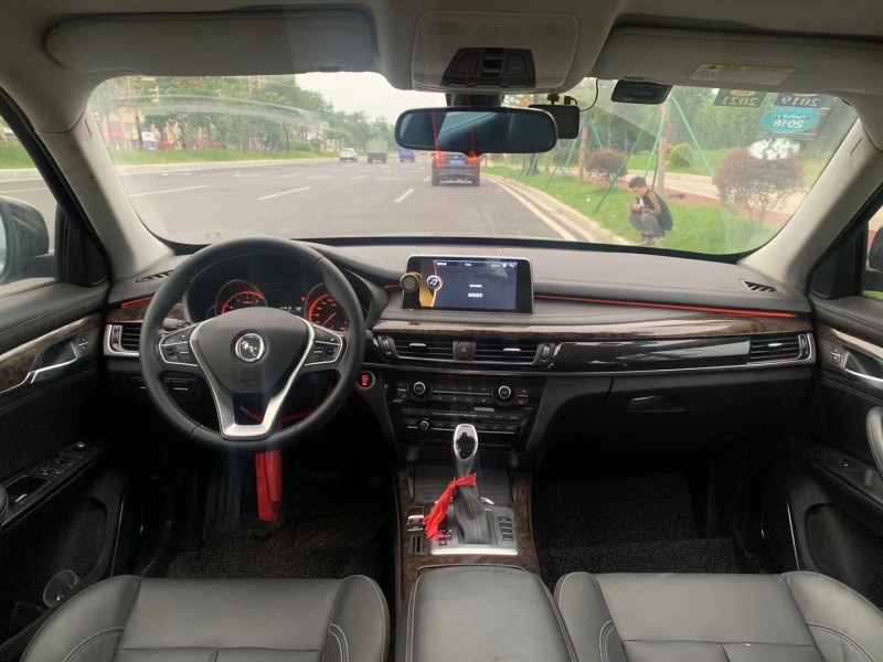 廣州17年漢騰汽車X72