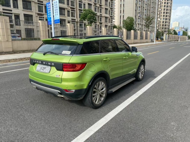 蘇州17年陸風X73
