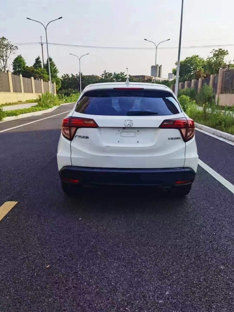 苏州17年本田缤智8