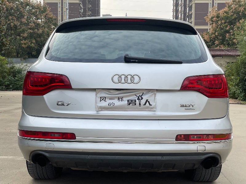 鄭州11年奧迪Q75