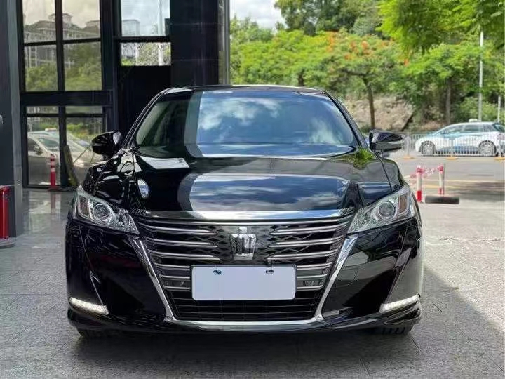 贛州17年豐田皇冠1