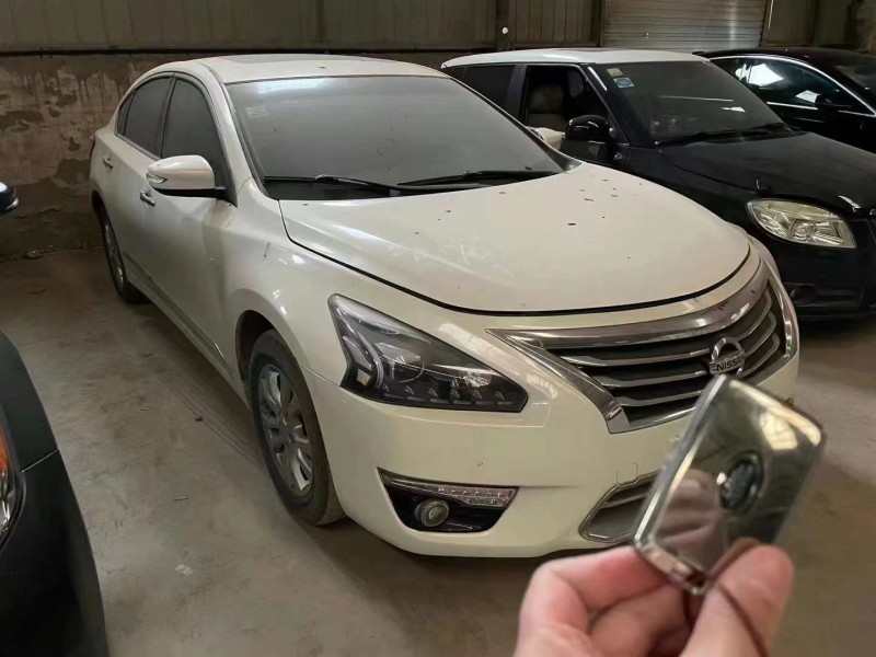 成都16年日產天籟1