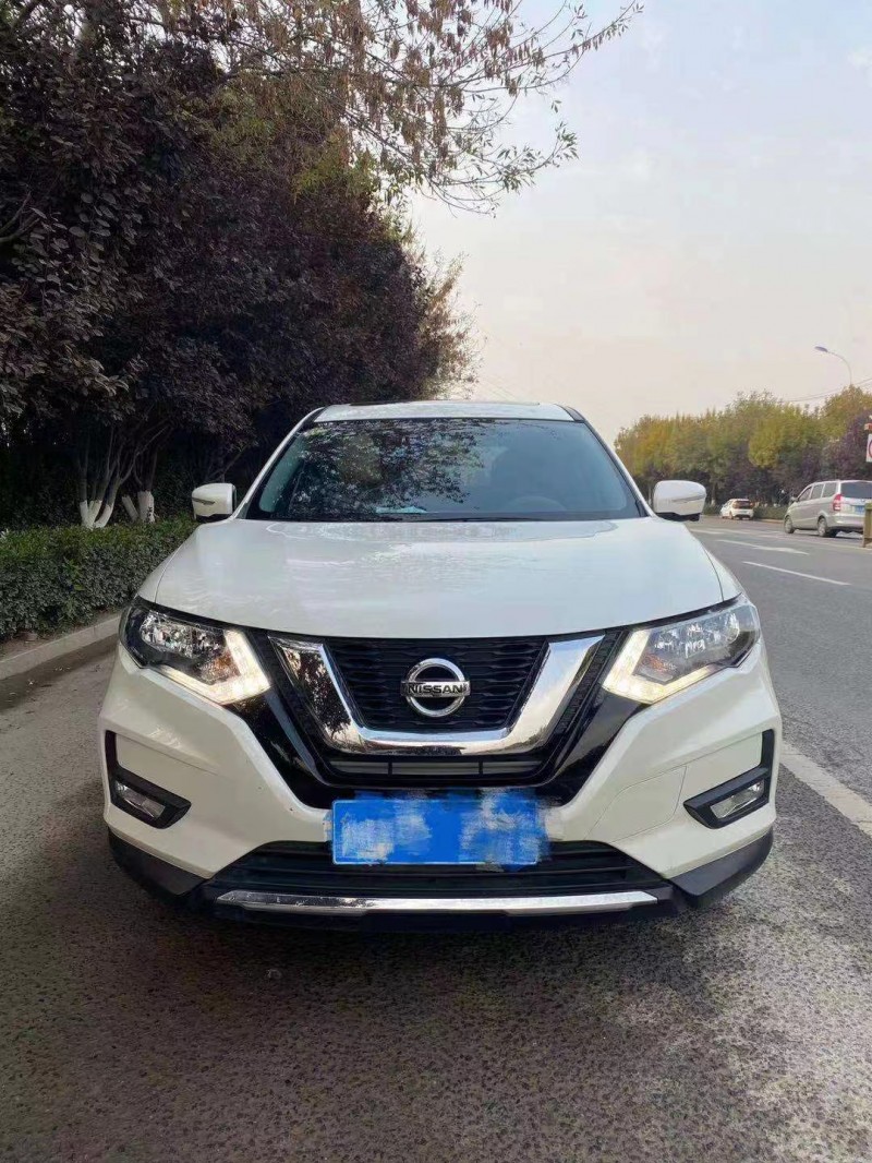 濟南18年日產奇駿1