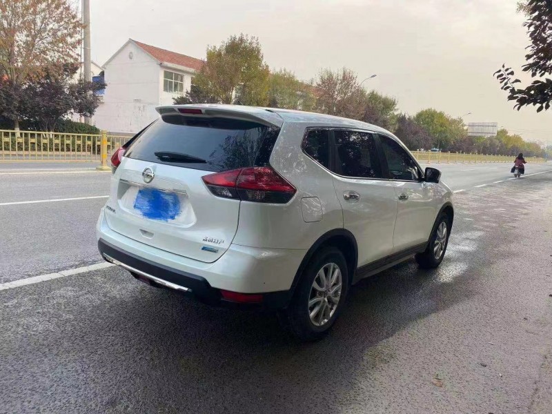 濟南18年日產奇駿6