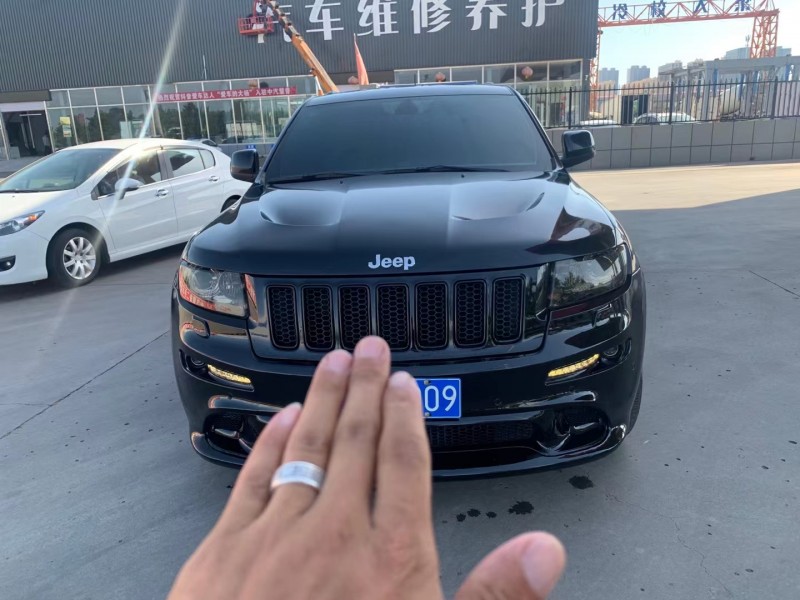 呼和浩特14年Jeep大切諾基1