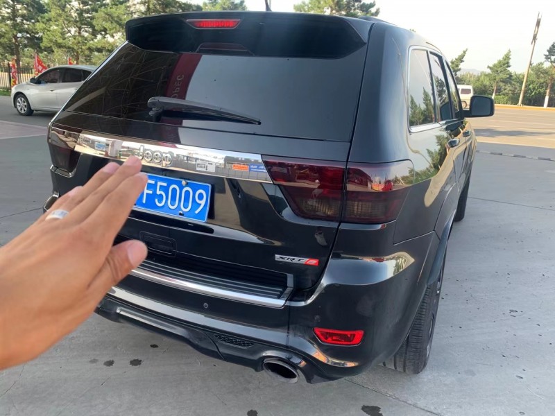 呼和浩特14年Jeep大切諾基6