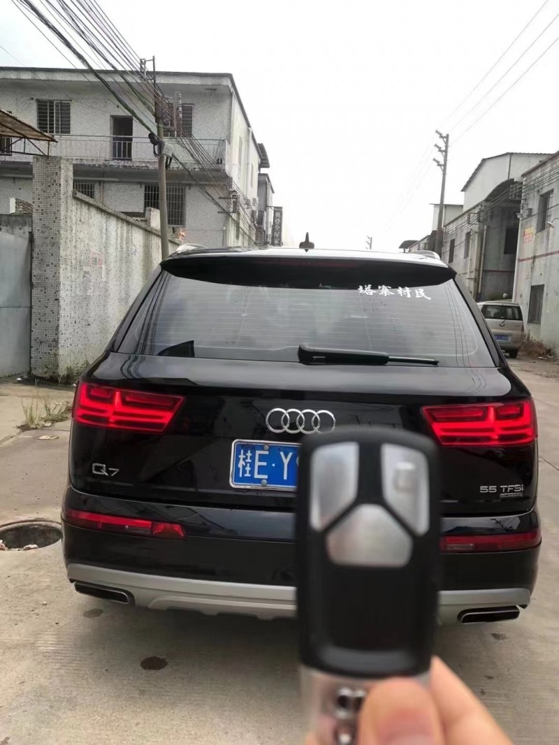 廣州19年奧迪Q76
