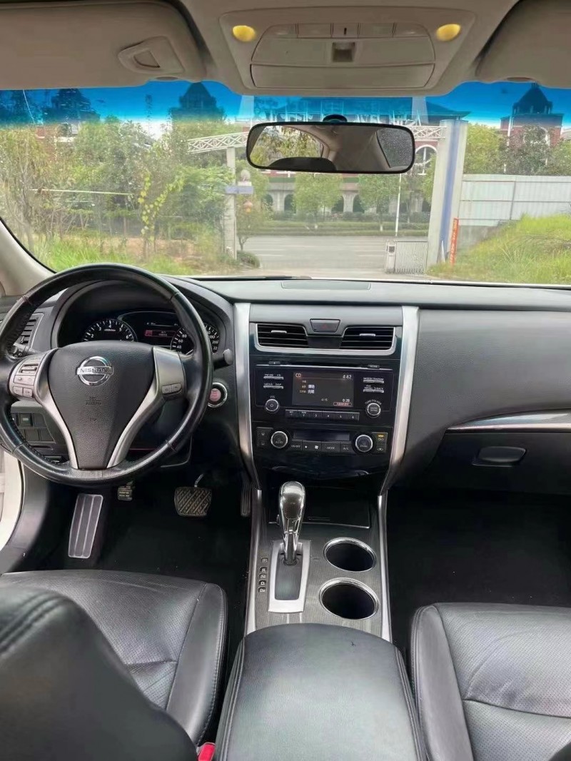 宜昌16年日產天籟8