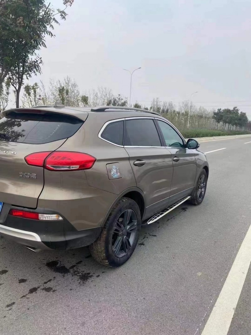 蕪湖17年獵豹汽車CS108