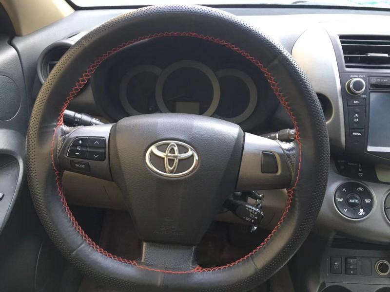 青島13年豐田RAV4榮放6