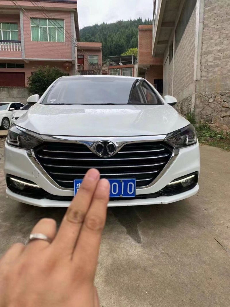 貴陽20年北汽紳寶D501
