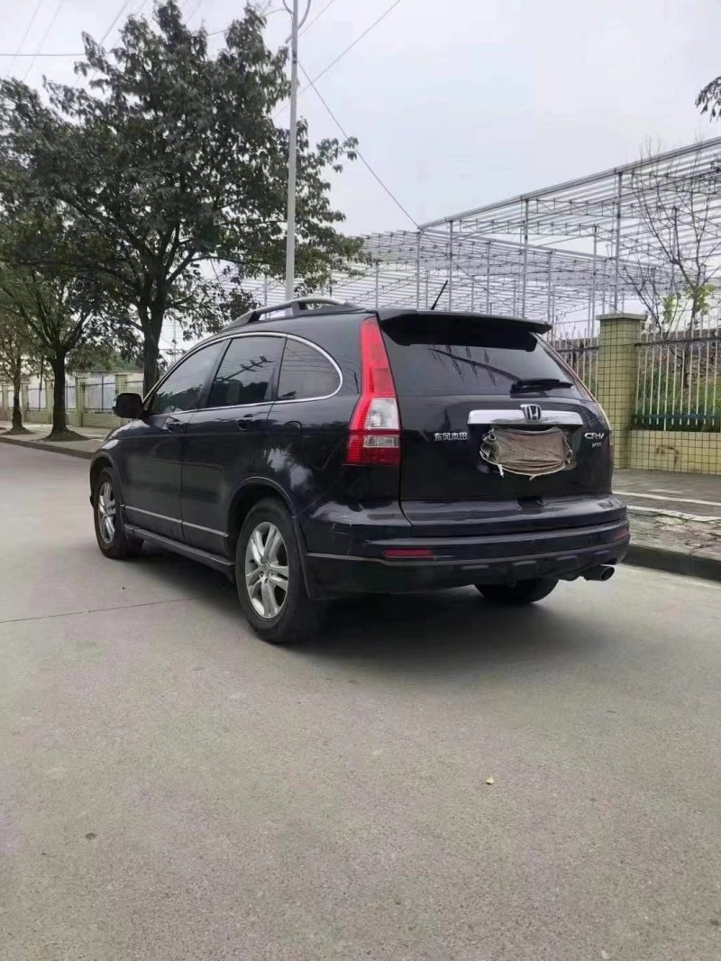 成都11年本田CR-V8