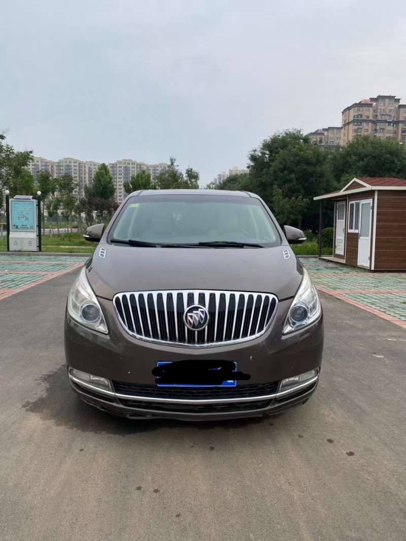聊城12年別克GL81