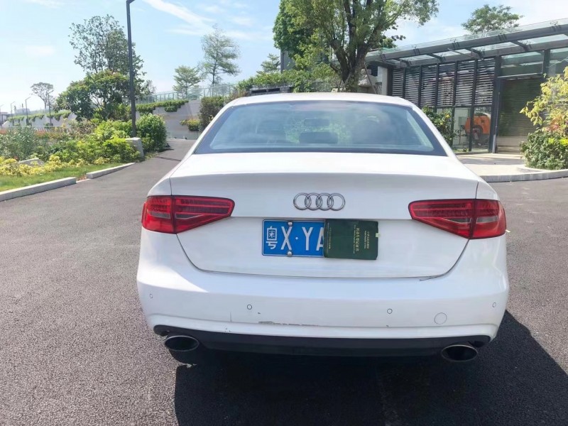廣州15年奧迪A4L8