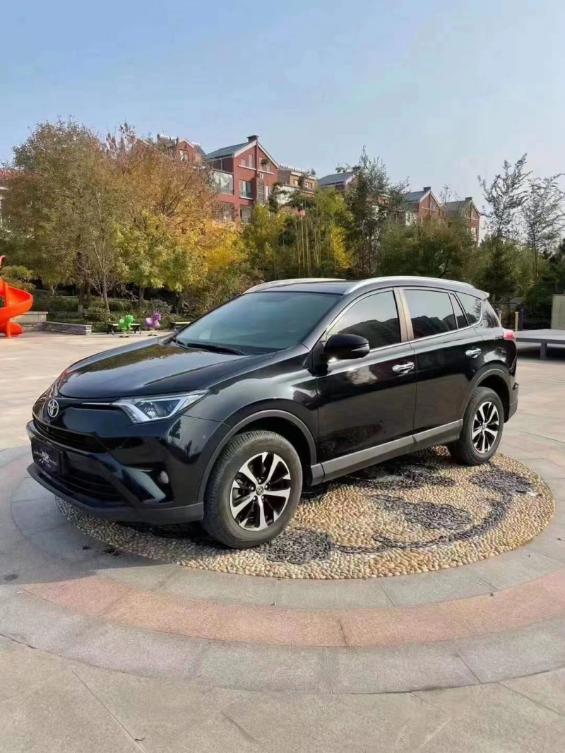 鄂州19年豐田RAV4榮放3