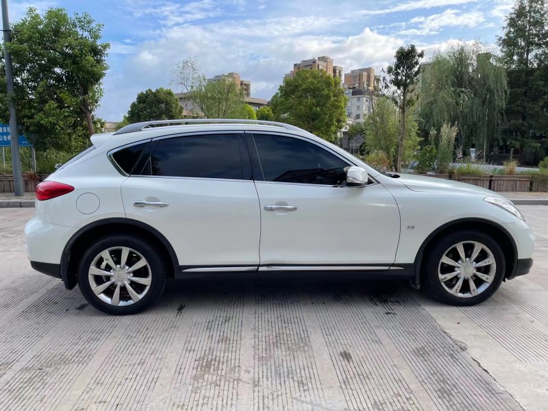 北京16年英菲尼迪QX502