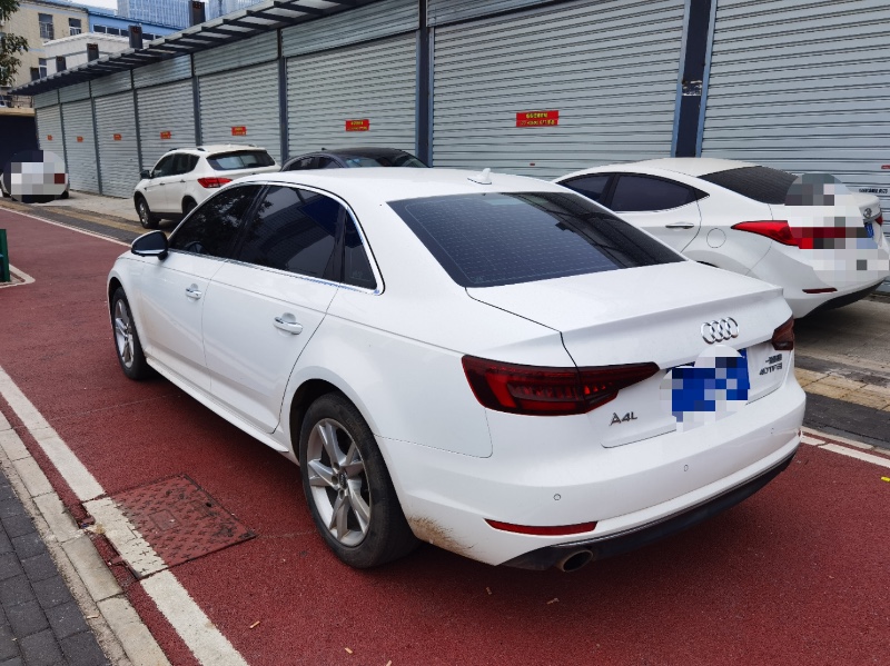 武漢18年奧迪A4L4