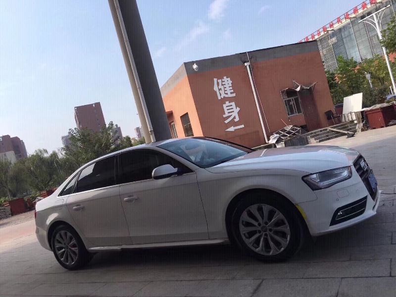 青島14年奧迪A4L5