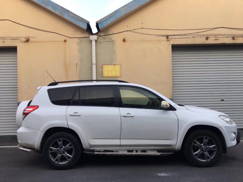 青島13年豐田RAV4榮放7