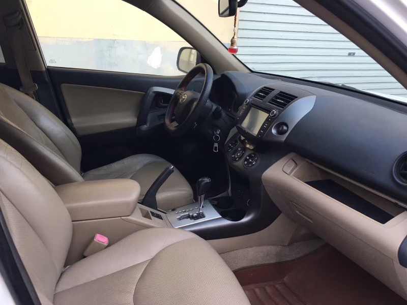 青島13年豐田RAV4榮放5