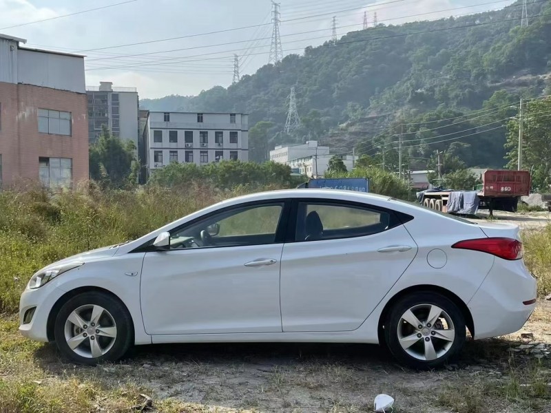 揭陽13年現代朗動4