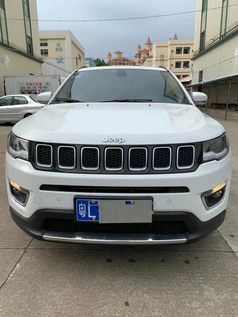 中山18年Jeep指南者1