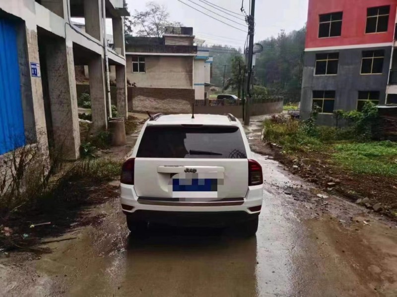 黔西南14年Jeep指南者4