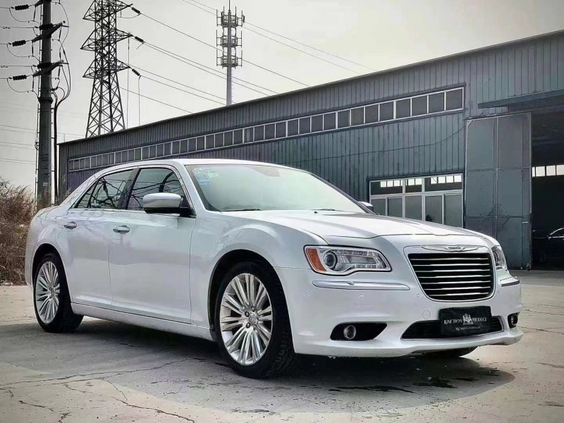 天津13年克萊斯勒300C3
