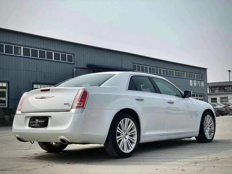 天津13年克萊斯勒300C4