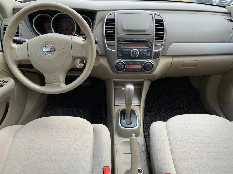 中山16年日產軒逸8