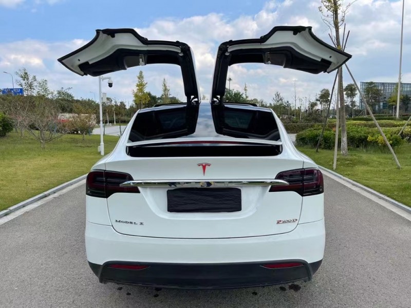鹽城18年特斯拉MODEL X4