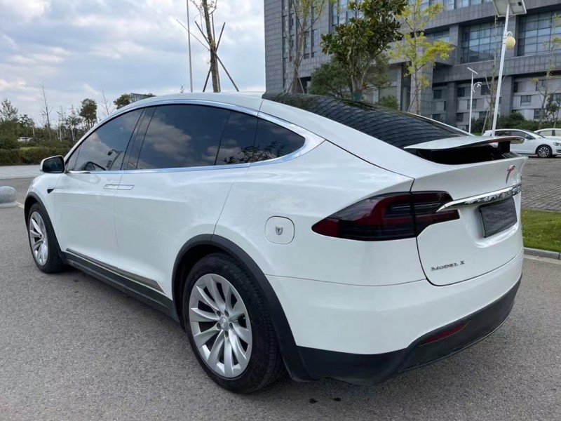 鹽城18年特斯拉MODEL X9