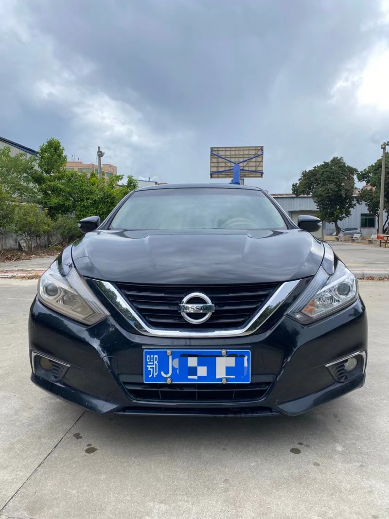 廣州17年日產天籟1