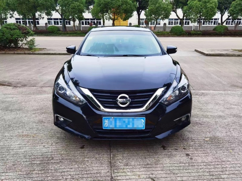 寧波17年日產天籟9