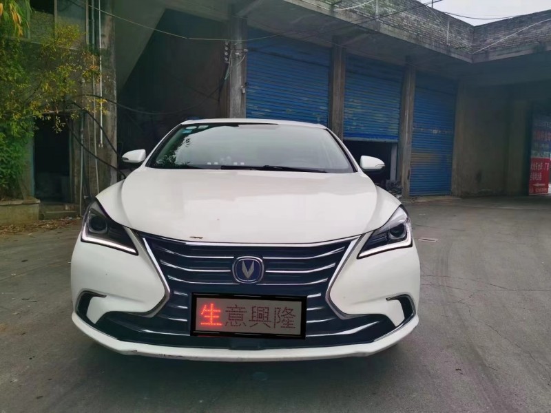 中山18年長安汽車逸動1