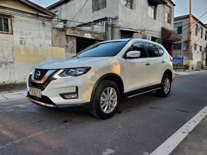 濟寧20年日產奇駿3