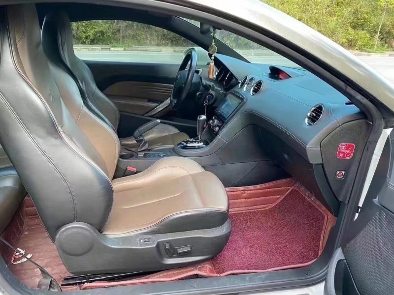 南寧18年標致RCZ6
