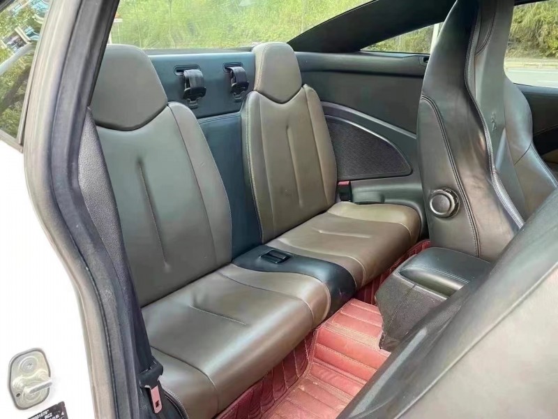 南寧18年標致RCZ7
