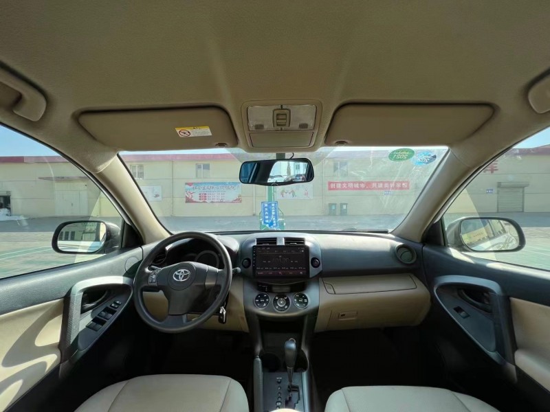 包頭13年豐田RAV45