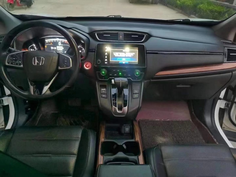 濟寧17年本田CR-V3